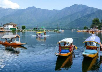 جموں و کشمیر میں آئندہ سال 30 ستمبر تک انتخاب کرانے کا حکم