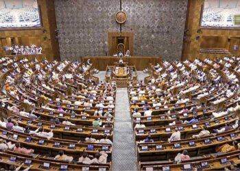 لوک سبھا کی کارروائی ایک دن پہلے غیر معینہ مدت کے لیے ملتوی