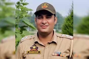 ہزاروں سوگواروں کی مو جودگی میں شہید پولیس افسر مسرور احمد وانی سپردخاک