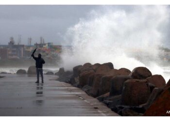 سمندری طوفان میچونگ کے باعث بارش سے تملناڈو میں معمولات زندگی درہم برہم