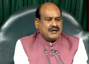 پارلیمنٹ کی سیکورٹی میں کوتاہی کولیکرابتک 92 ممبران پارلیمنٹ معطل