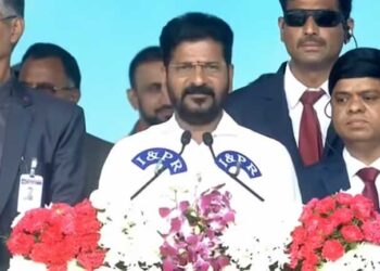 ریونتھ ریڈی کی تلنگانہ کے وزیر اعلیٰ کے طور پرحلف برداری ،مالو بھٹی وکرمارکا نائب وزیر اعلیٰ بنے