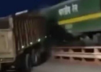 کولکاتا-رادھیکاپور ایکسپریس کے مسافر بال بال بچے