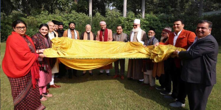 وزیر اعظم نریندر مودی کے ذریعےاجمیر شریف کے لئے چادرپیش