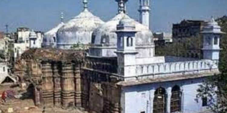 گیانواپی سروے رپورٹ کو منظر عام لانے سے متعلق فیصلہ کل سنائیگی عدالت
