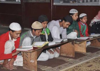 اتراکھنڈ وقف بورڈ کا مدارس میں رامائن پڑھانے کا اعلان