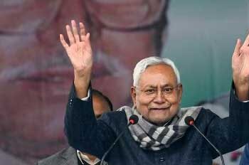 نتیش پھر جھکےبی جے پی کی طرف ۔اگلے ہفتے نئی حکومت کی حلف برداری ممکن