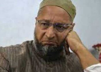 ہم صرف اس سے ڈرتے ہیں جس نے زمین ا ور آسمان بنائے۔اسد الدین اویسی