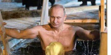 روسی صدر ولادیمر پوتن نے ٹھنڈے پانی میں ڈُبکی لگائی