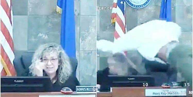 امریکہ میں سزا سننے کے بعد خاتون جج پرمجرم حملہ آور