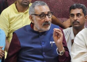 گری راج سنگھ کے ذریعے ہندوئوں سےجھٹکا گوشت کھانے کی اپیل