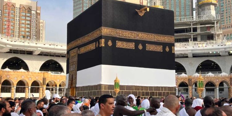 مسجد الحرام میں فلسطین کا پرچم لہرانے کی اجازت نہیں