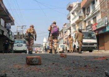 ہلدوانی میں جاری کرفیو میں سات گھنٹے کی نرمی