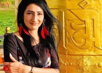 کشمیری پروفیسر نتاشا کاؤل کو بنگلور سےیو کے واپس بھیجا گیا