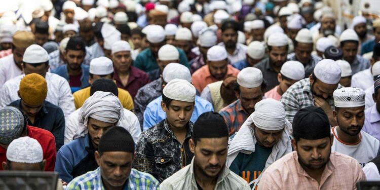 کانگریس اور دوسری پارٹیوں سے مسلمان رائے دہندوں کو دورکرنے کی سرگرمیاں تیز