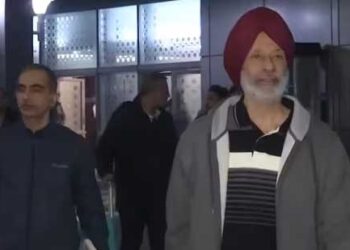 قطر میں سزائے موت پانے والےتما م 8 نیوی افسران رہاہو گئے