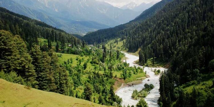 کشمیر میں شبانہ درجہ حرارت مسلسل نقطہ انجماد سے نیچے