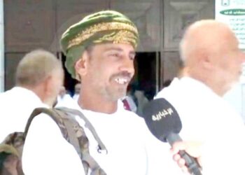 ڈھائی ہزار کلو میٹر پیدل سفر کر نے کے بعدعمانی سیاح مکہ میں داخل