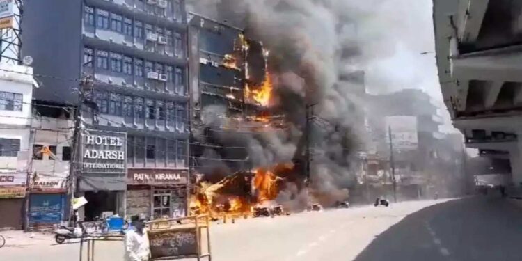 پٹنہ کے مشہور ’پال ہوٹل‘ میں آگ لگنے سے 6افراد ہلاک