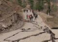جموں و کشمیر کے رام بن میں زمین دھنسنے کے باعث لوگ کھلے آسمان کے نیچے رہنے پر مجبور