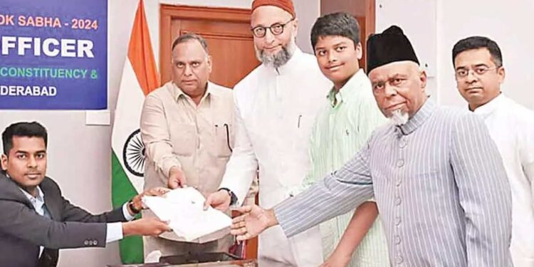 حیدرآبادسے اسدالدین اویسی کی جانب سے پرچہ نامزدگی داخل