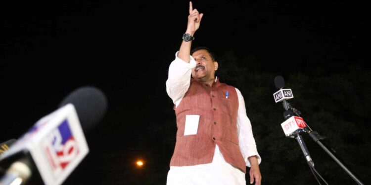 تہاڑ جیل سے باہر آتے ہی سنجے سنگھ نےاختیار کیا جارحانہ انداز