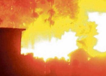 سپول میں چولہے کی چنگاری سے بھڑکی آگ۔ 50 سے زائد گھر خاکستر