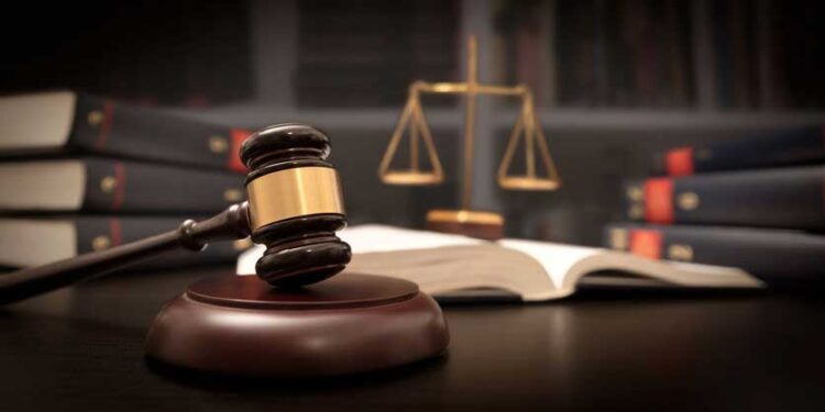 عدلیہ کو کمزور کرنے کی بڑھتی کوششوں سے سبکدوش جج حضرات مایوس