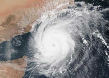 سعودی عرب میں سمندری طوفان کی ابہاشہر کے ساحل سے ٹکر