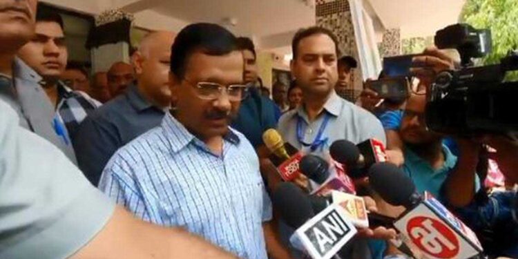 کجریوال کے گھر سے سی سی ٹی وی ڈی وی آر ضبط