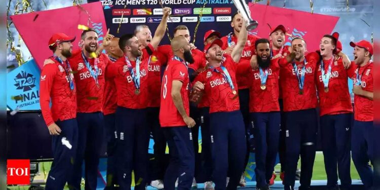 آخری ٹی ٹوئنٹی میچ میں پاکستان کو ہراکرانگلینڈ نےسیریز اپنے نام کرلی