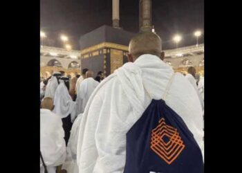 مصری سیاح سائیکل پر 1700 کلومیٹر کا سفرکر مکہ پہنچا