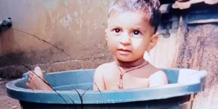 ماں نے اپنےمعذور بیٹے کو ندی میں پھینک دیا