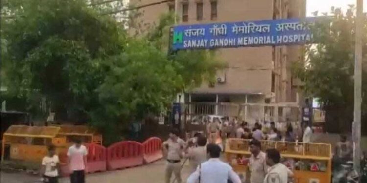 اب دہلی کے اسپتال اور آئی جی آئی ایرپورٹ کو دھمکی آمیز ای میل ملے