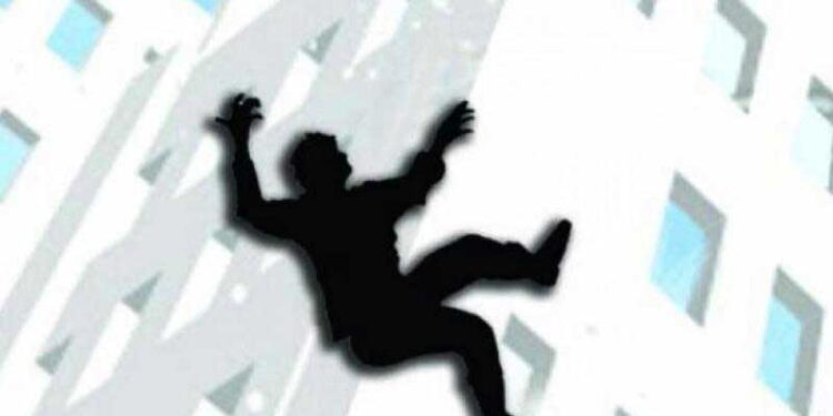 ماں، بیوی اور 3 بچوں کو قتل کر کے خودکشی کرلی