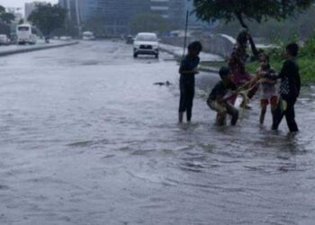 ممبئی میں طوفان اور تیزبارش کے نتیجے میں چار ہلاک،69 زخمی