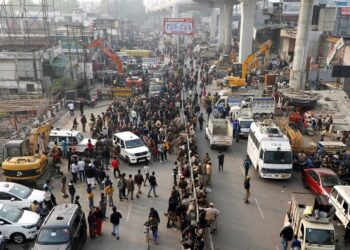 یوپی کےاکبر نگر میں غیر قانونی کالونی کی انہدامی کاروائی پھرسے شروع