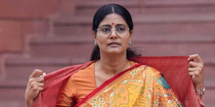 انوپریہ پٹیل نے یوپی میں او بی سی امیدواروں کی تقرری پراٹھایا سوال