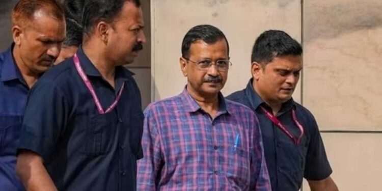 دہلی کے وزیراعلیٰ اروندکجریوال کواب سی بی آئی نےکیا گرفتار