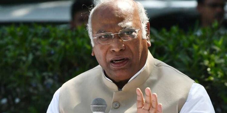 یو جی سی-نیٹ امتحان کی منسوخی لاکھوں طلباء کی فتح۔کھڑگے