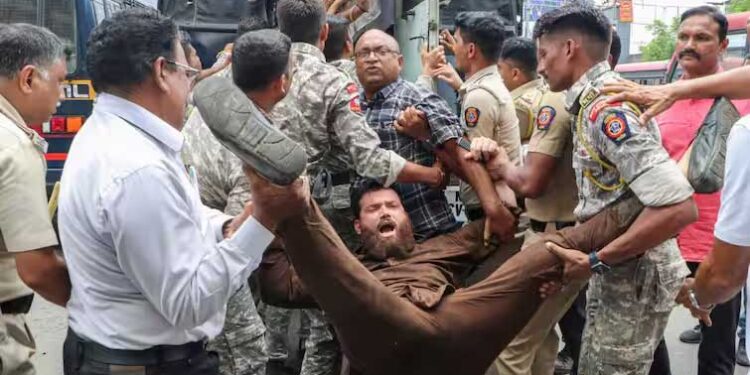 ہزاری باغ واقع سنٹر سے لیک ہوا تھانیٹ پیپر