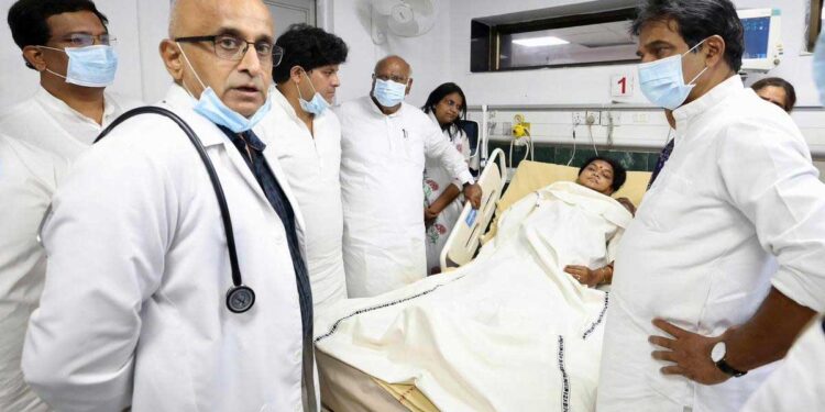 راجیہ سبھا میں خاتون رکن پھلو دیوی نیتام بحث کے دوران بے ہوش