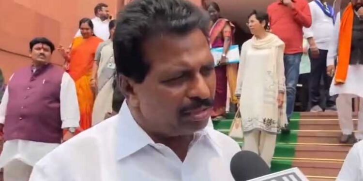 بھرتری ہری مہتاب کوپروٹیم اسپیکر بنائے جانے پر تضاد