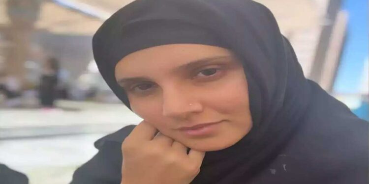 ثانیہ مرزا حج کی ادائیگی کیلئے سعودی عرب روانہ ہوگئیں