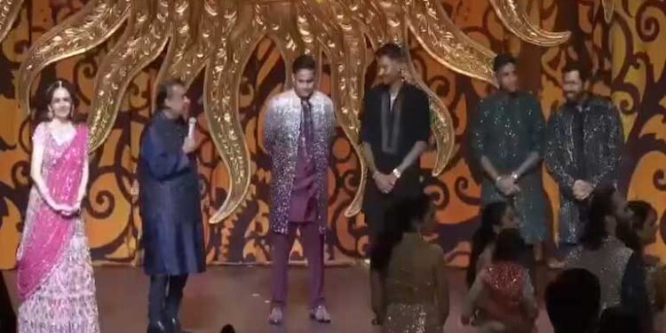 روہت ،ہاردک اور سوریہ کی اننت۔ رادھیکا کی شادی سے قبل کی تقریب میں شرکت