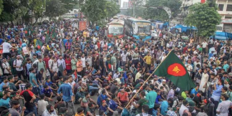 بنگلہ دیش میں کوٹہ کے خلاف تحریک تیز۔اب تک 105 افراد ہلاک
