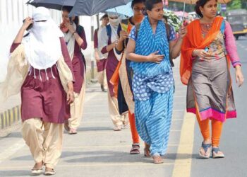 شمالی ہندوستان کے لوگ مرطوب گرمی سے پریشان