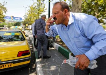 ایران میں شدت کی گرمی کے باعث ایک دن کے بند کااعلان