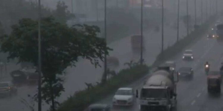 ممبئی میں پھرطوفانی بارش نے مچایا کہرام