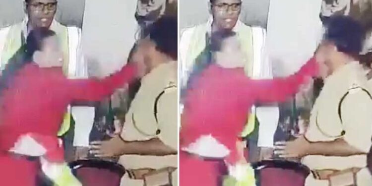 پولیس عہدیدار کر تھپڑ مارنے کے الزام میں اسپائس جیٹ ایئرلائن کی خاتون ملازمہ  گرفتار